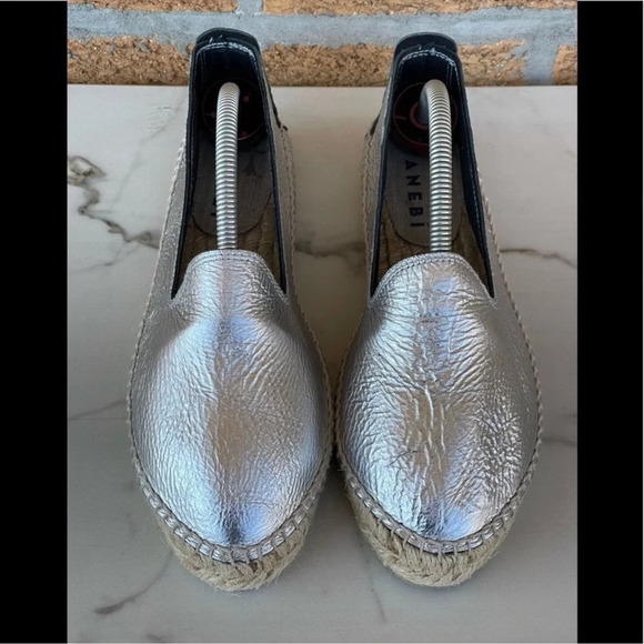 Manebi Los Angeles Metallic Flat Espadrille,
Platinum 6.5 - Picture 3 of 10